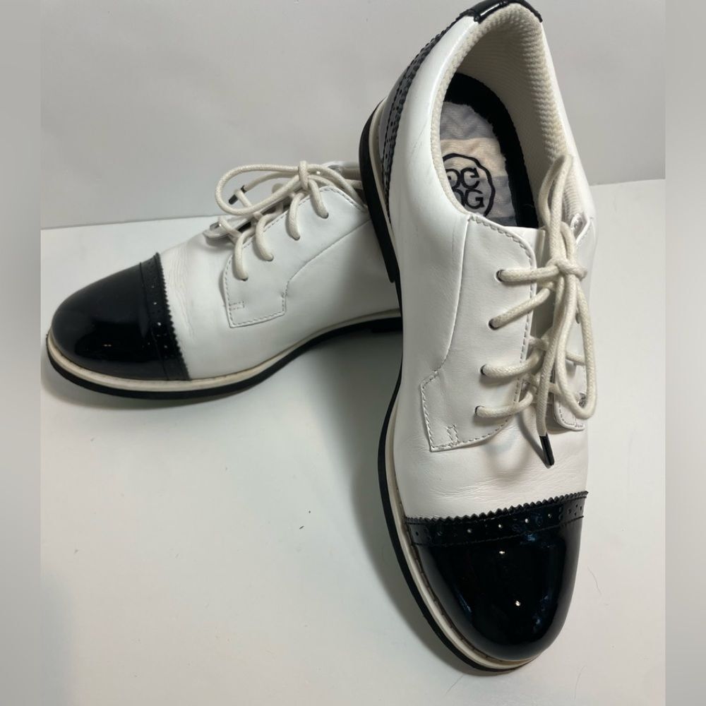 G/FORE Women’s Cap Toe Gallivanter Golf Shoes Snow/Onyx Size 7.5